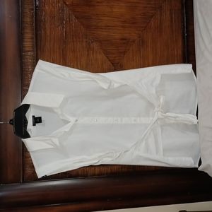 Ann Taylor White button down sleeveless blouse w/unique waist tie detail NEW
